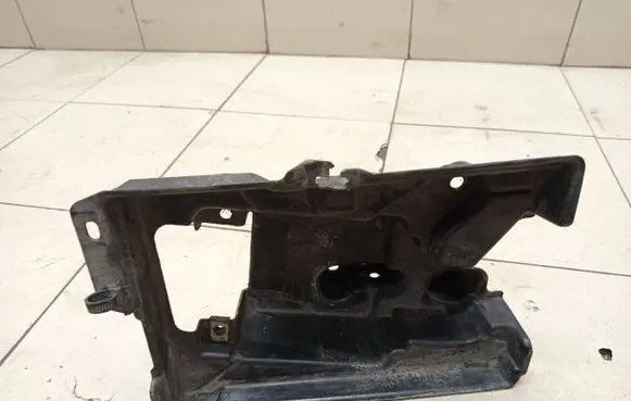 Lexus GS 300 350 430 450H Battery box tray cover/lid 7443130200
