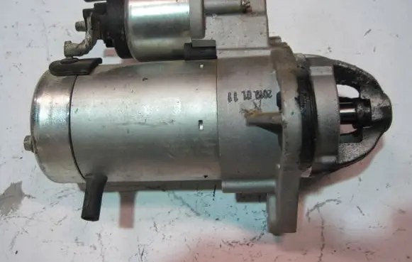 Opel Karl Starter motor 687997502