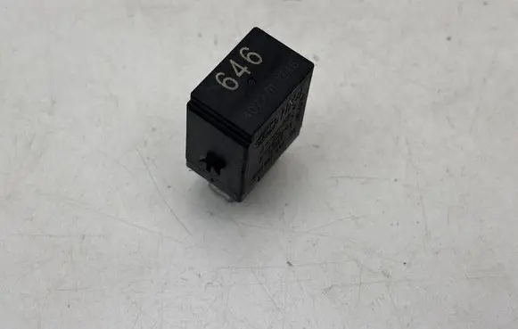 Audi A4 S4 B8 8K Other relay 4H0951253C 646