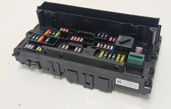 BMW X3 F25 Fuse module 9315150 317033444 06600940