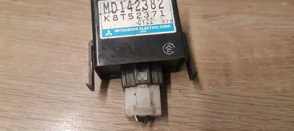 Mitsubishi Pajero Sport I Other relay MD142382 K8T52371
