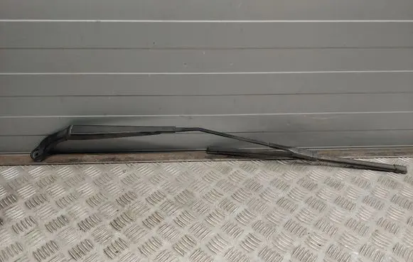 Audi A3 S3 8V Front wiper blade arm 8V1955408B