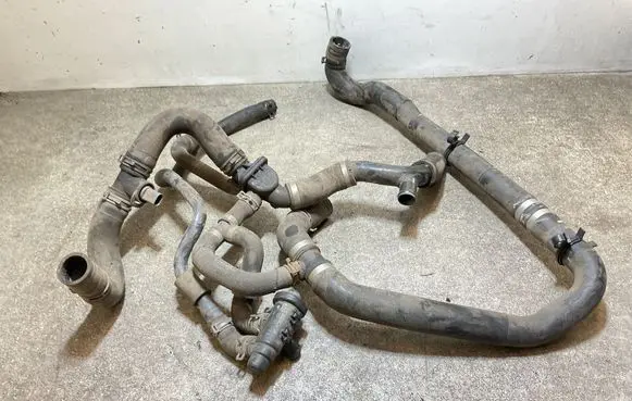 Thermostat/thermostat housing