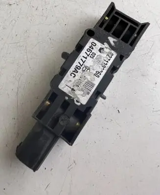 Chrysler Grand Voyager IV Airbag deployment crash/impact sensor 04671779AC 2271303360