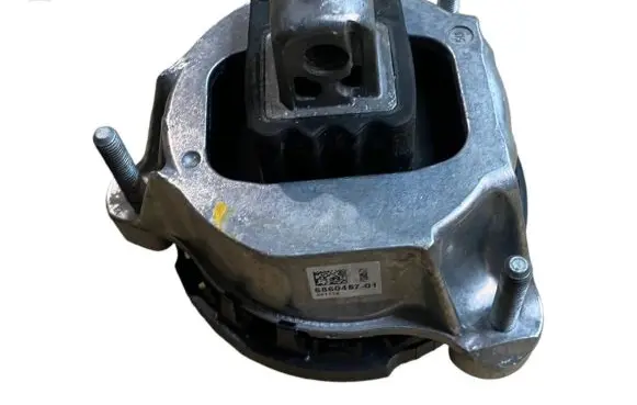 BMW 7 G11 G12 Engine mount bracket 6860457 22116860457