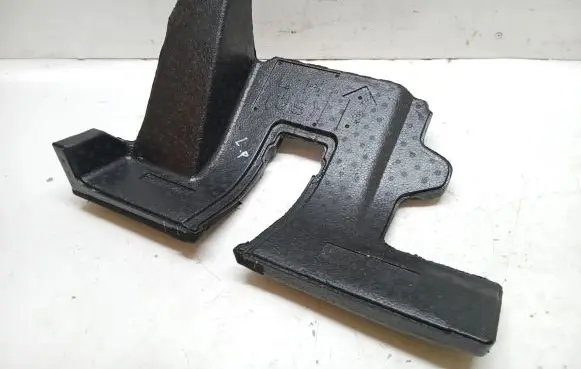 Mazda 3 III Rear/tail light trim molding BJS7686V1