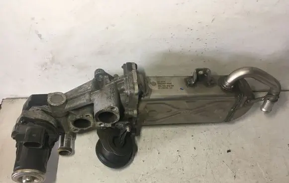 Skoda Superb B6 (3T) EGR valve cooler 03L131512CF