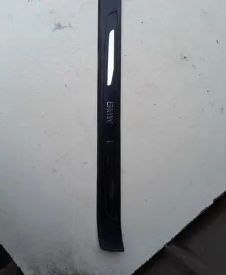 Front sill trim cover