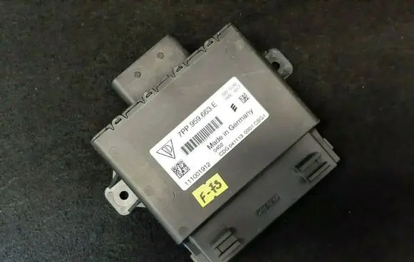 Volkswagen Touareg II Other control units/modules 7PP959663E