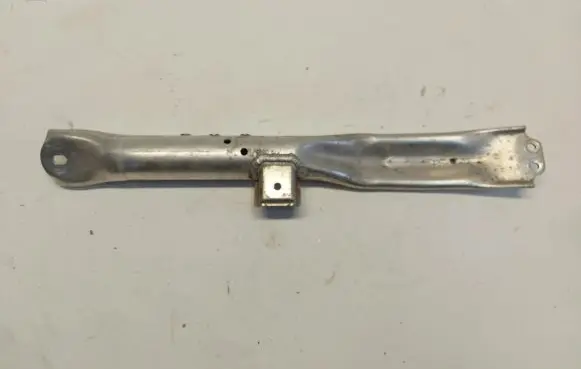 Tesla Model S Front strut bar 1064961