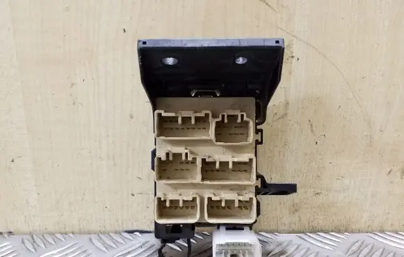 Toyota Avensis T250 Other control units/modules 8273405020