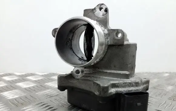 Volkswagen Golf Plus Throttle valve 03L128063L