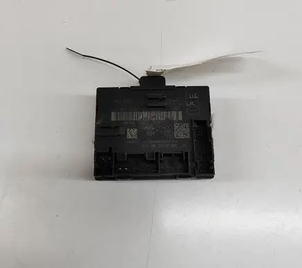Skoda Superb B8 (3V) Door control unit/module 5Q0959392E 5Q0959392B