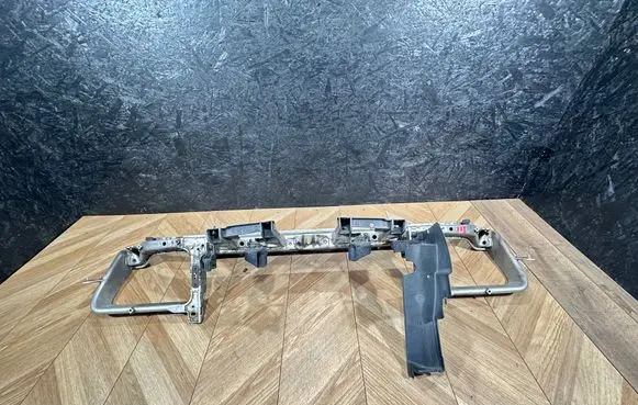 Chrysler 300 - 300C Top upper radiator support slam panel 