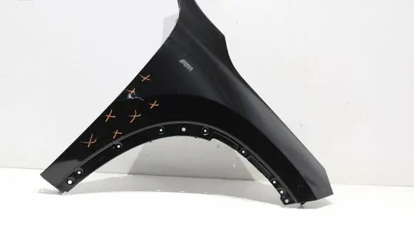 BMW X1 U11 Fender