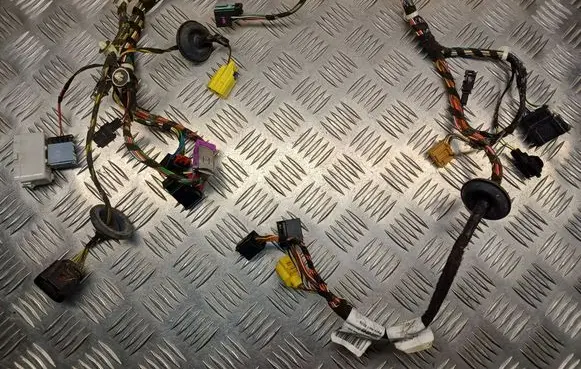 Skoda Octavia Mk2 (1Z) Front door wiring loom 1Z0120N