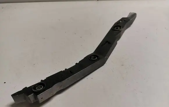 Citroen C4 Grand Picasso Fender mounting bracket 9656671080