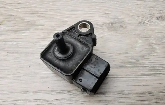 Audi 100 S4 C4 Air pressure sensor 046130385A 0798003260