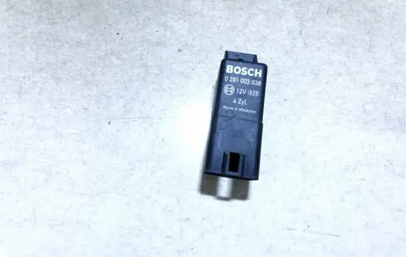 Volkswagen PASSAT B6 Glow plug pre-heat relay 0281003038