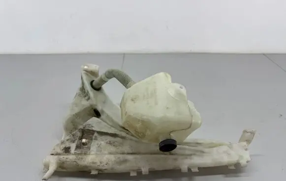 Volvo S40 Windshield washer fluid reservoir/tank 30657122