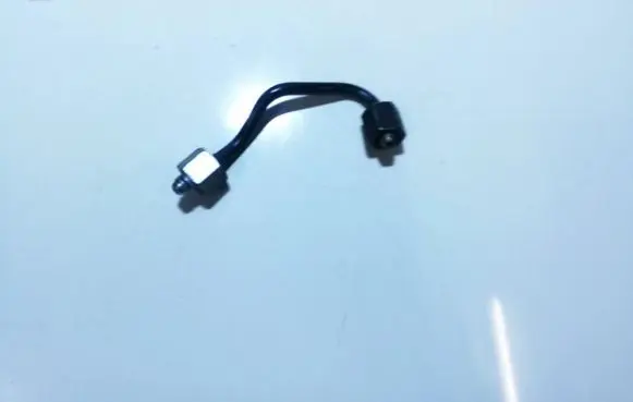 Chrysler 300 - 300C Fuel line pipe