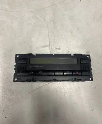 Volkswagen PASSAT B5.5 Climate control unit 2400022303 3B1907044H