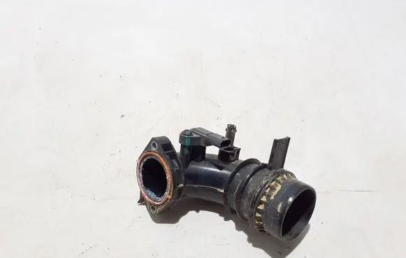 Mercedes-Benz GLA H247 Air intake duct part A2820905700