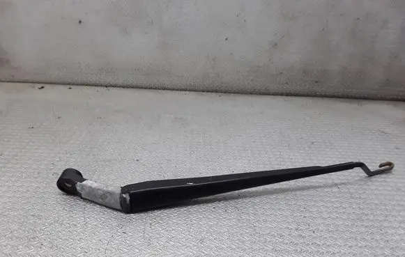 Toyota Corolla Verso AR10 Front wiper blade arm