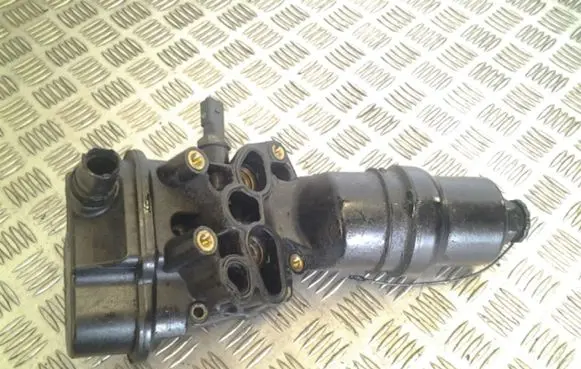 Audi A4 S4 B7 8E 8H Oil filter mounting bracket 06F115397F