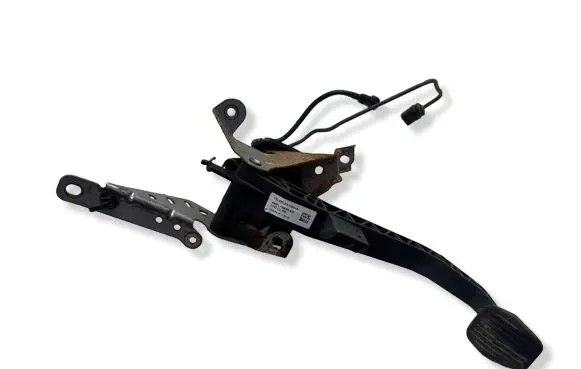 Ford Focus Clutch pedal 4M517B633AN
