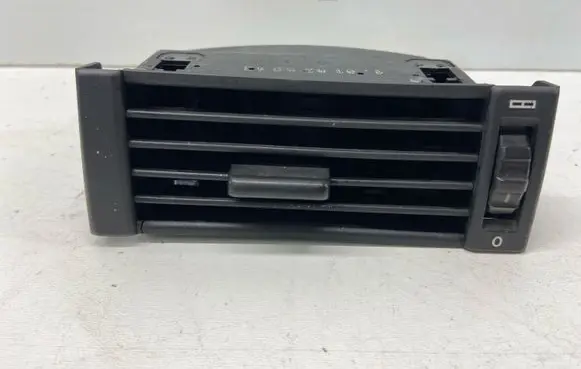 Mercedes-Benz E W124 Dashboard side air vent grill/cover trim A1248300954