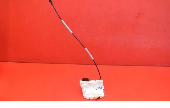 BMW X7 G07 Front door lock A00067222