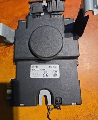Audi A3 S3 8P Antenna control unit 8P0035225