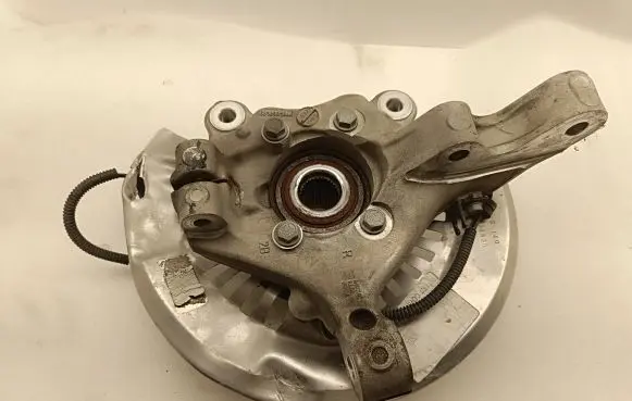 Chrysler Pacifica Front wheel hub 68189018AE