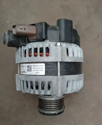 Opel Crossland X Generator/alternator 9835688980