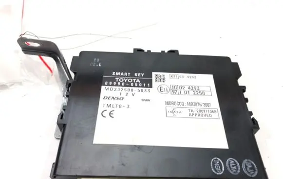 Toyota Avensis T270 Other control units/modules 89990-05011