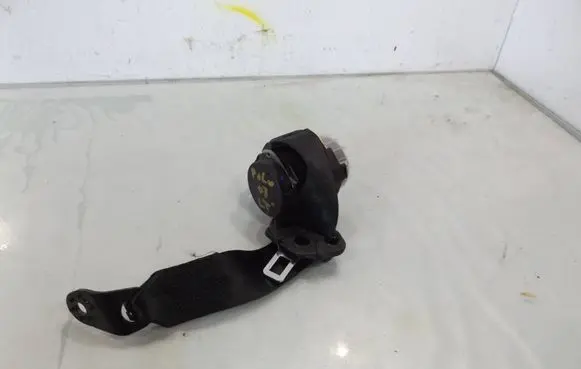 Volkswagen Cross Polo Rear seatbelt