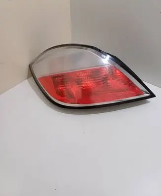 Rear/tail light trim molding
