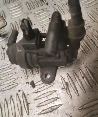 Ford Mondeo Mk III Turbo solenoid valve 3s7q9e882aa