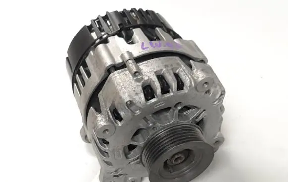 Skoda Fabia Mk1 (6Y) Generator/alternator 04L903018A