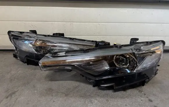 Maserati Levante Headlights/headlamps set 670032327 670032328