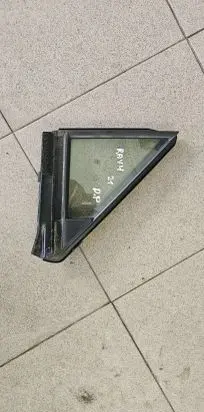 Toyota RAV 4 (XA50) Front door vent window glass four-door 