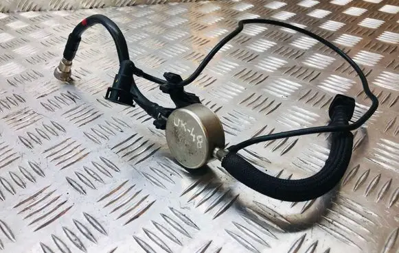 Brake vacuum hose/pipe