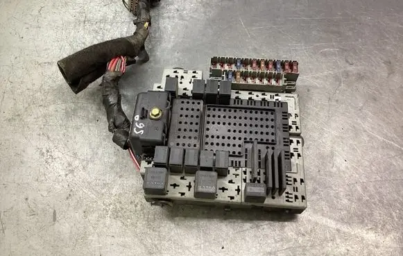 Volvo S60 Fuse box set 8676286 8645729 9401802