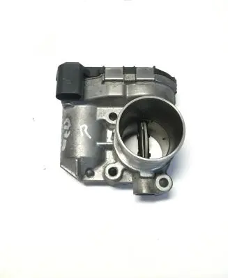 Nissan Qashqai Throttle valve 8200330810E 0281002681 H8200330812
