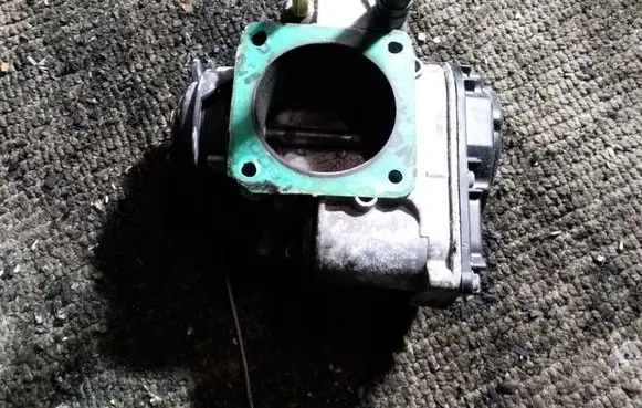 Volkswagen Golf III Throttle valve