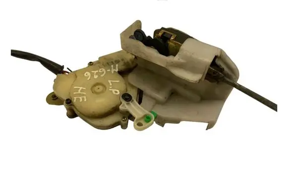 Mazda 626 Front door lock 011115