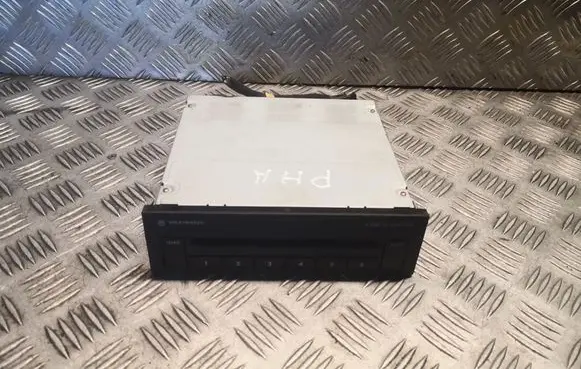 Volkswagen Phaeton CD/DVD changer 3D0035110