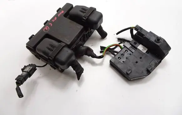 Ford Mondeo MK V Fuse module FG9T14A067EB G2811MADE 20232824