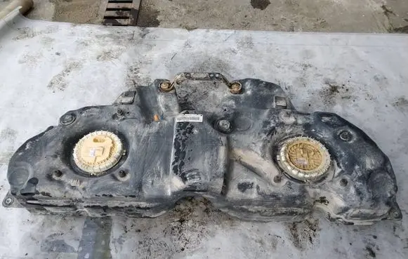 Mercedes-Benz R W251 Fuel tank A2514710401